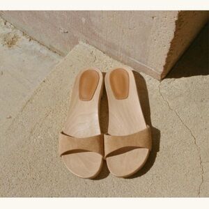 Doen Alix Sandals in Mustard Suede! Size 38.